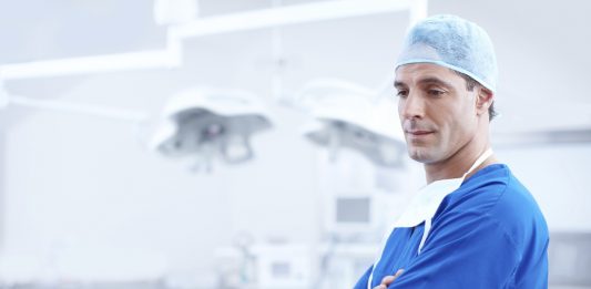 מדריך לבחירת מנתח פלסטי