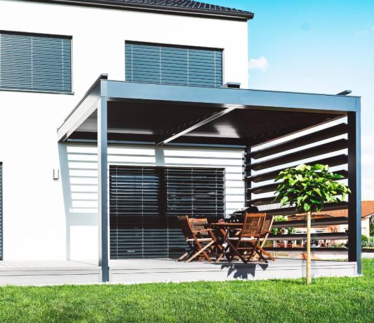 פרגולת במבוק