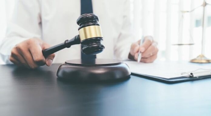 איך לבחור ליווי משפטי נכון בתהליך פרידה?